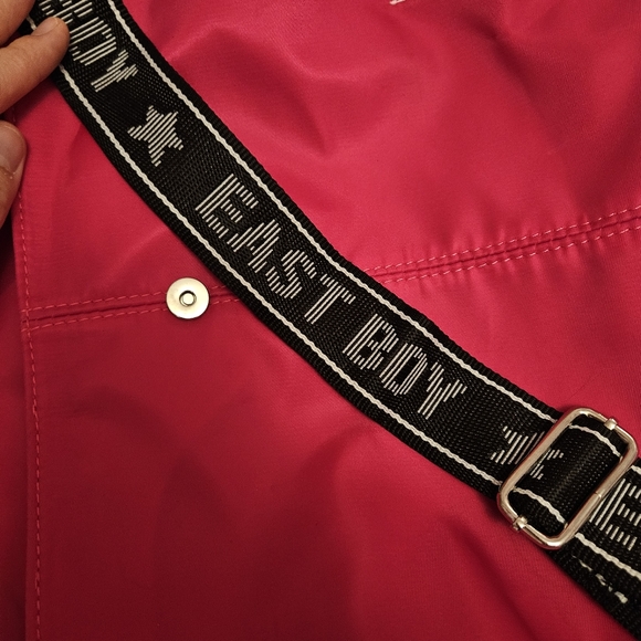 EAST BOY Hot pink crossbody bag - popular Japanese brand - Picture 8 of 9